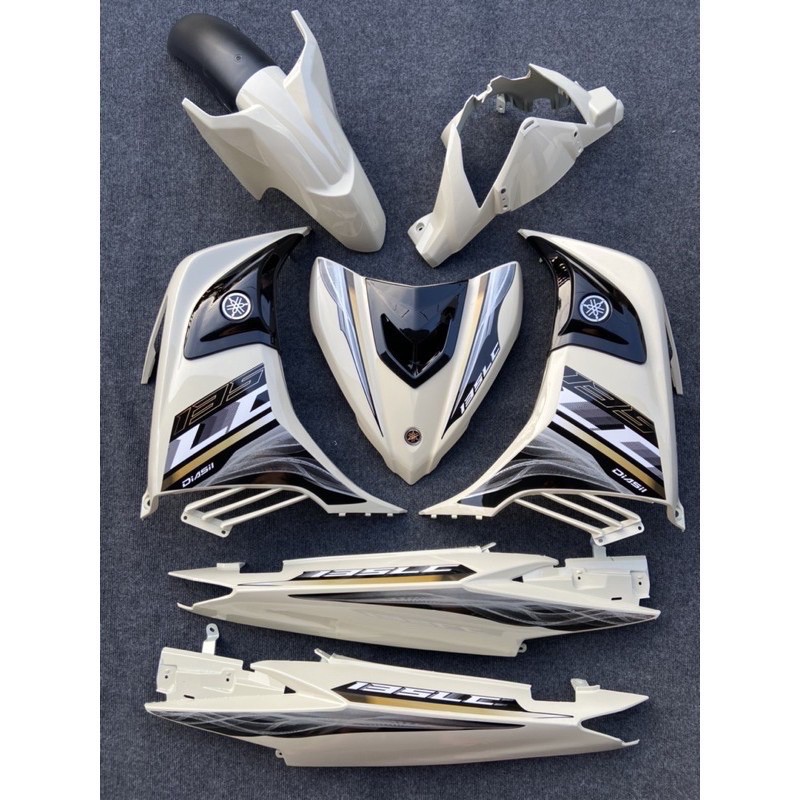 Áo lc v6 bóng và tem cho exciter 2011-2014