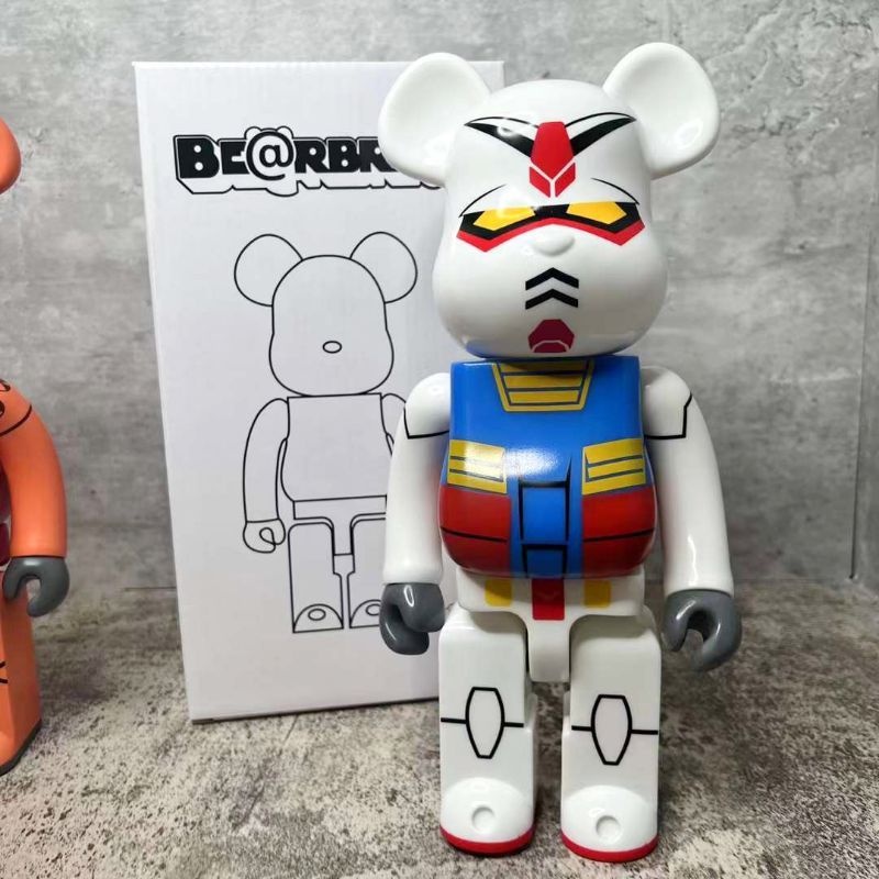 Mô hình Bearbrick Gundam 400%