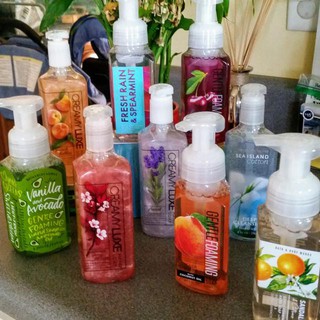 Nước rửa tay tạo bọt Bath & Body Work nhẹ dịu cho đôi tay ngọc ngà
