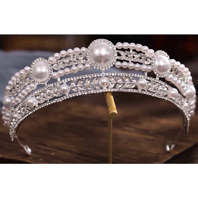 Vương Miện Đính Đá Và Hạt Trai Sang Trọng Cho Cô Dâu