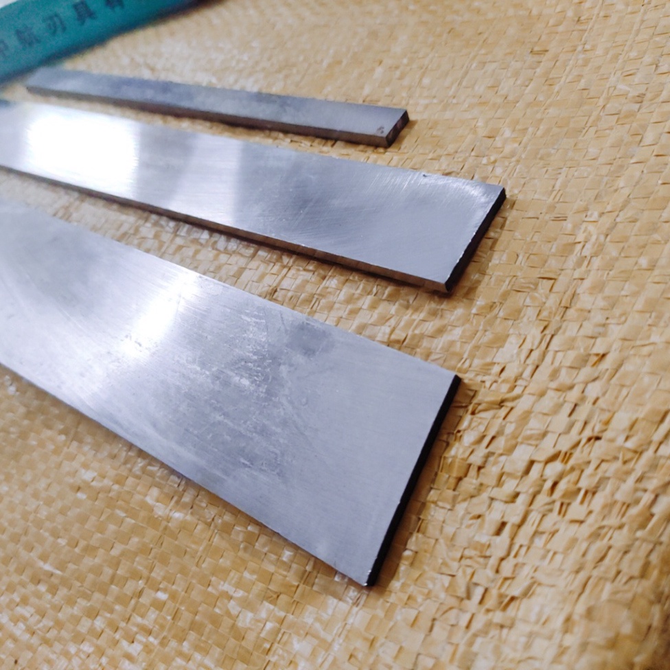 Dao thép gió 3x30x200mm, giá 1 cái