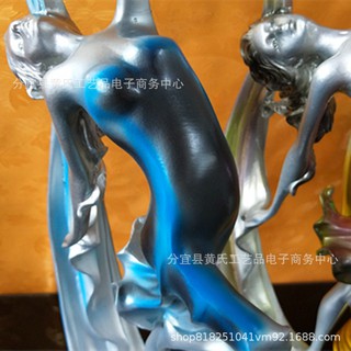 Tượng sứ thiếu nữ màu xanh