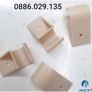 KẸP ỐNG NHỰA DÙNG CHO LÀM BÀN PJ009
