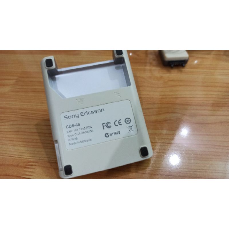 đế sạc sony erricson CDS-65