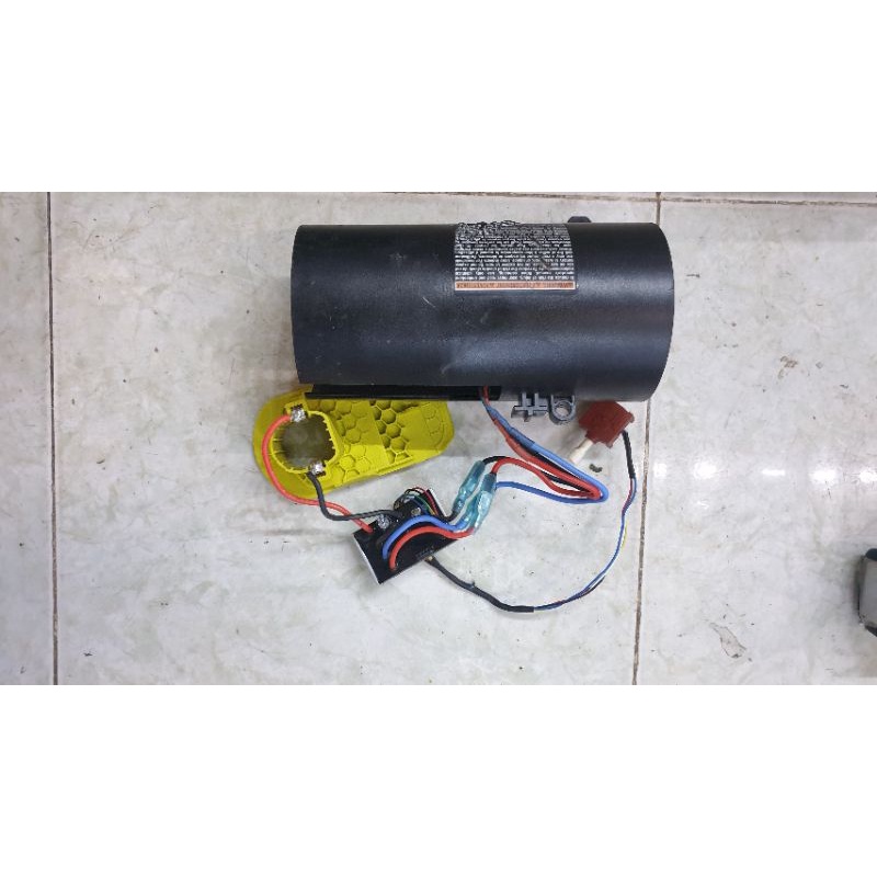 Cụm động cơ thổi Ryobi có chổi than và không chổi than