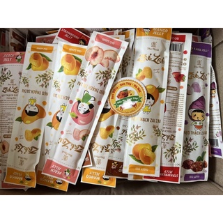1 chiếc thạch dài zaizai khách ăn thử