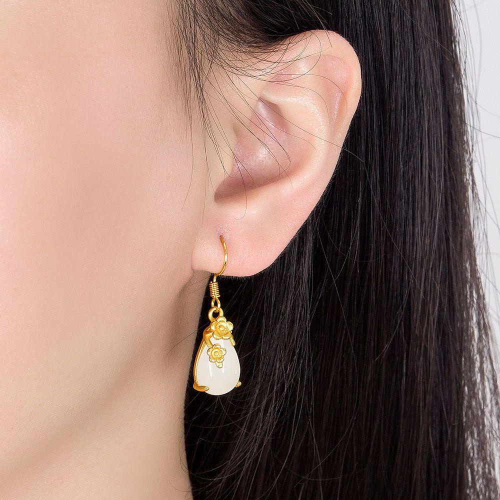 Khuyên Tai Dáng Dài Đính Hoa Mận Giả Tinh Tế Cho Nữ