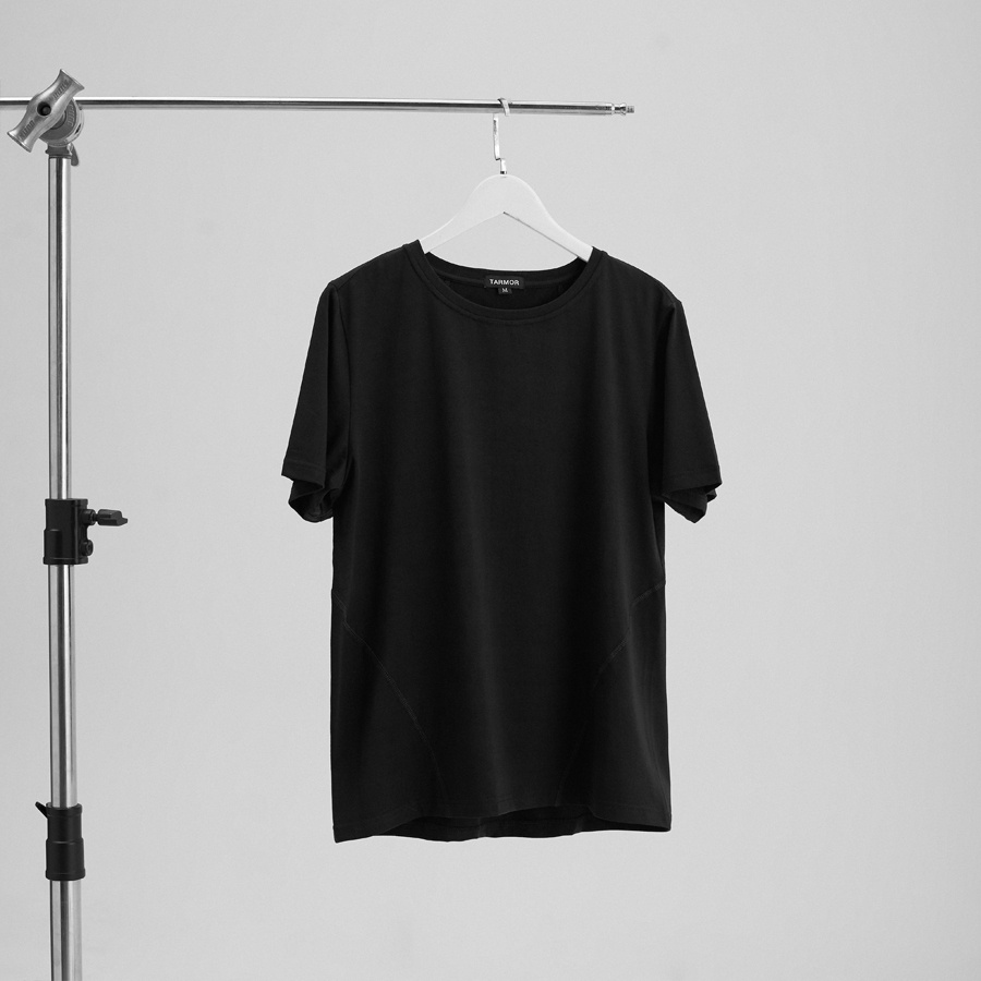 ÁO THUN ĐEN TARMOR ĐƯỜNG RÃ XÉO CROSS-CUT T-SHIRT IN BLACK