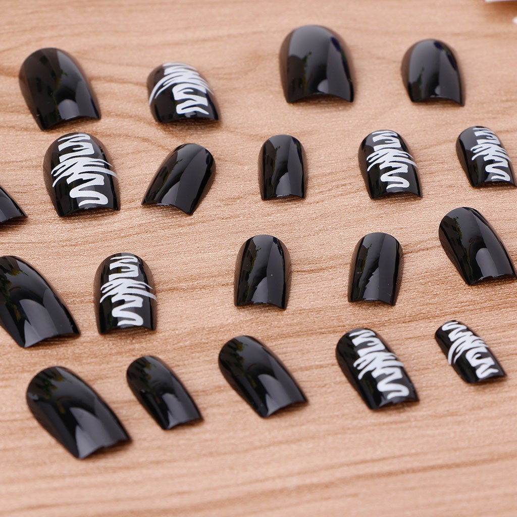 Set 24 Móng Tay Giả Họa Tiết Thời Trang