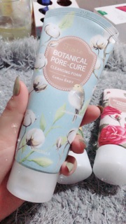 Sữa rửa mặt tạo bọt FIORE hàn quốc