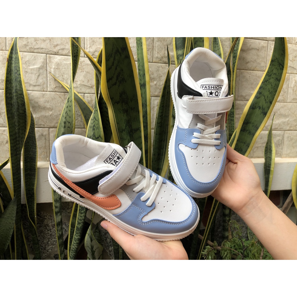 Giày thể thao cho bé trai 4 đến 12 tuổi siêu nhẹ kháng khuẩn êm chân chống hôi chân cho trẻ em đi học ,đi chơi cn1