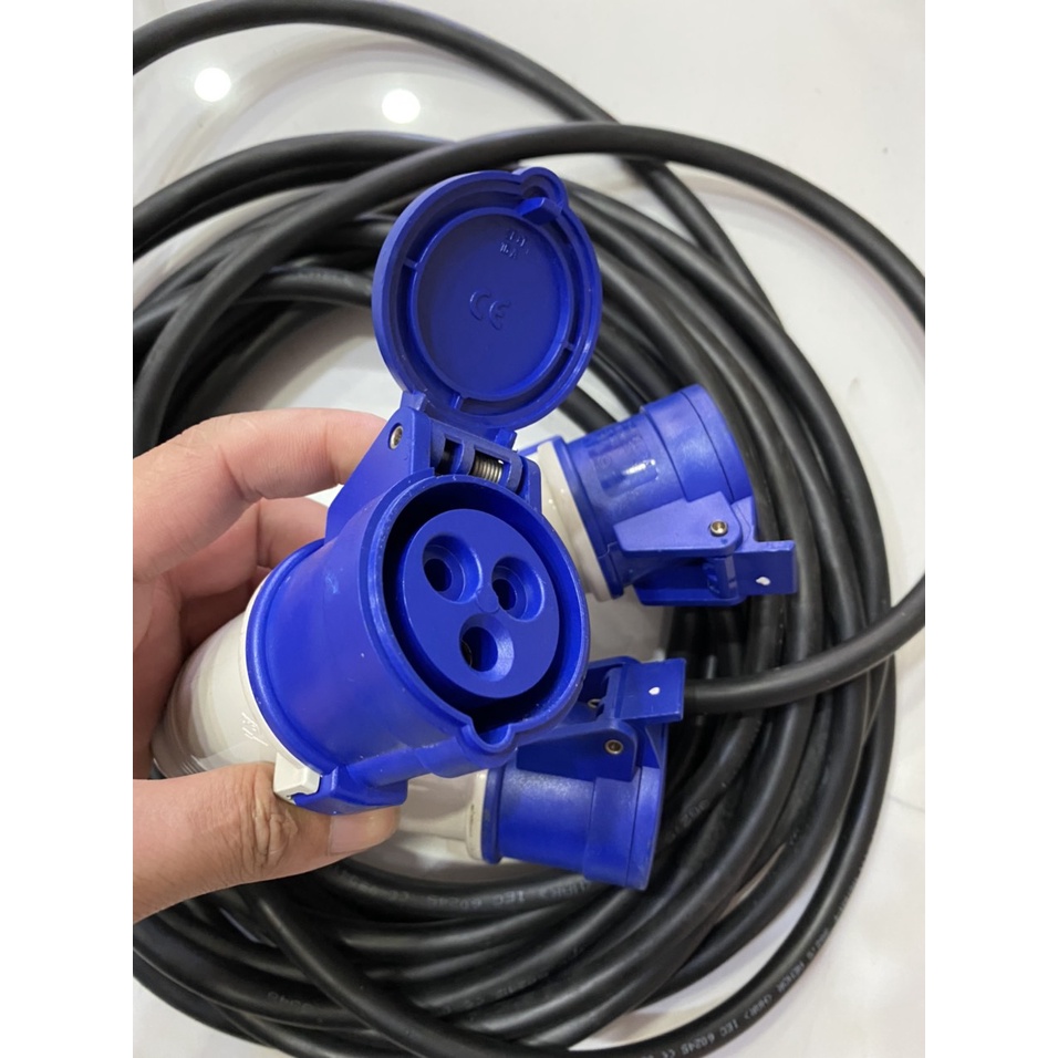 Bộ  ổ cắm di động SCAME 16A, 2P+E, IP44 -hàng chất lượng-sản xuất tại Ý  Bao gồm dây