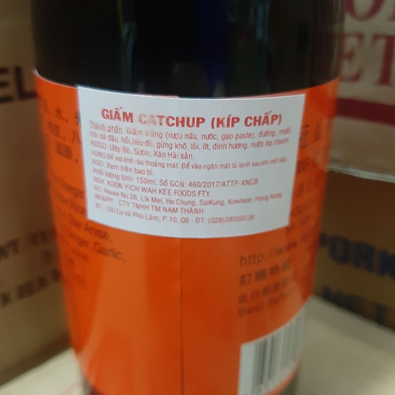Giấm  Catchup  Koon Yick Wah Kee chai 550ml