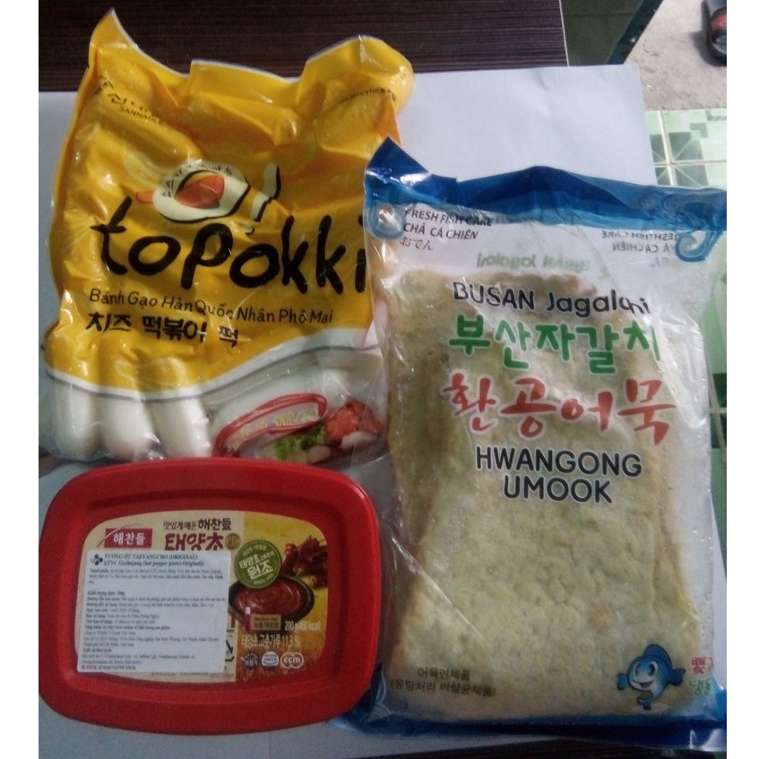 COMBO NẤU TOKBOKKI NHÂN PHÔ MAI KÈM CHẢ CÁ VÀ HỘP 170G SỐT GOCHUJANG