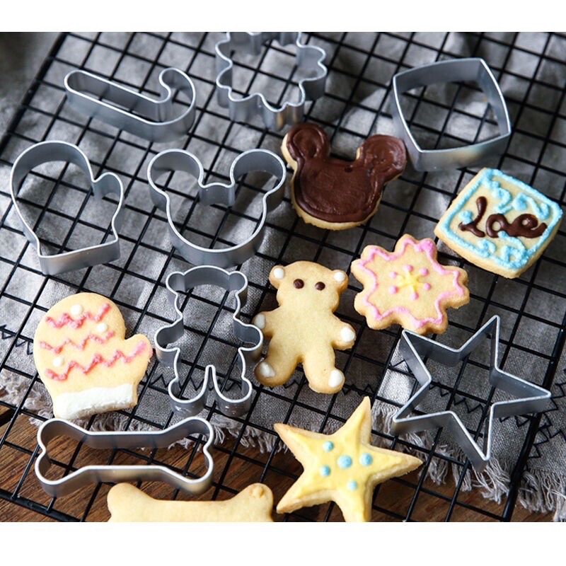Cutter nhấn cookies