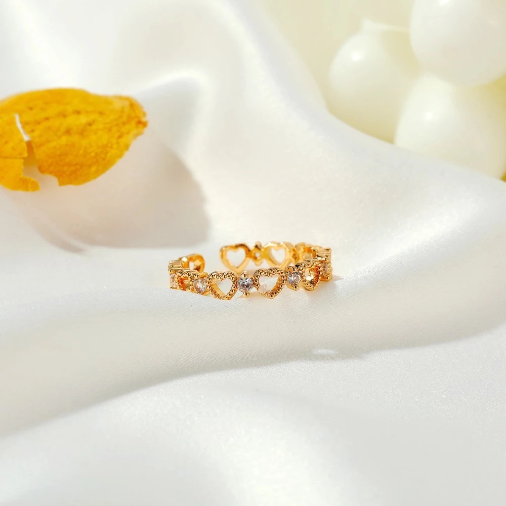 Nhẫn Hở Mạ Vàng Hình Trái Tim Đính Đá Zircon Thời Trang