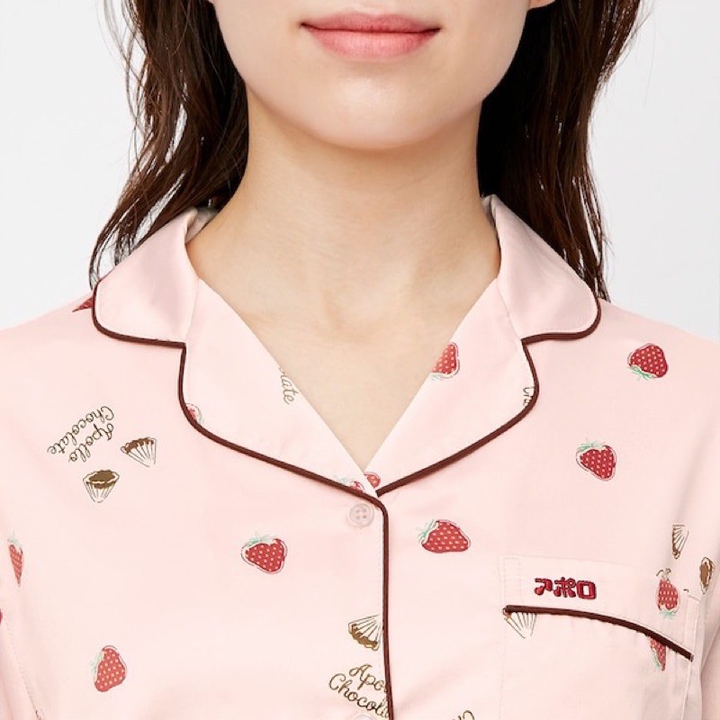 Bộ quần áo dài pyjama nữ in hình dâu tây dễ thương của GU - Nhật Bản