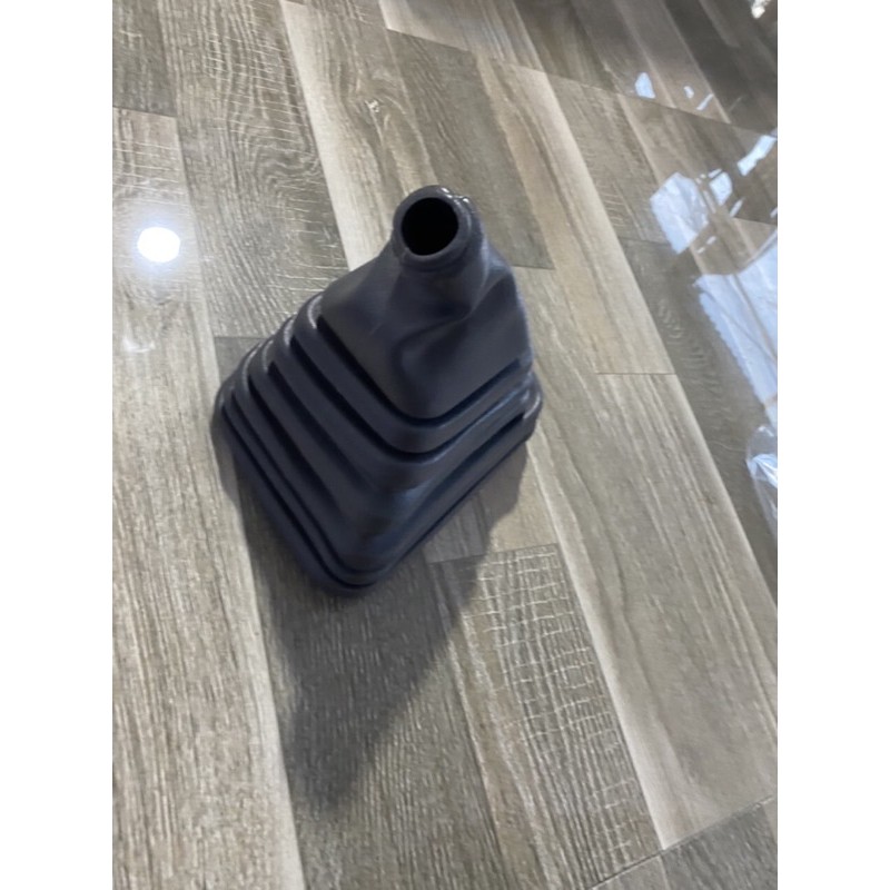 Cao su che bụi cần số HOWO 7 tầng AZ9725240101