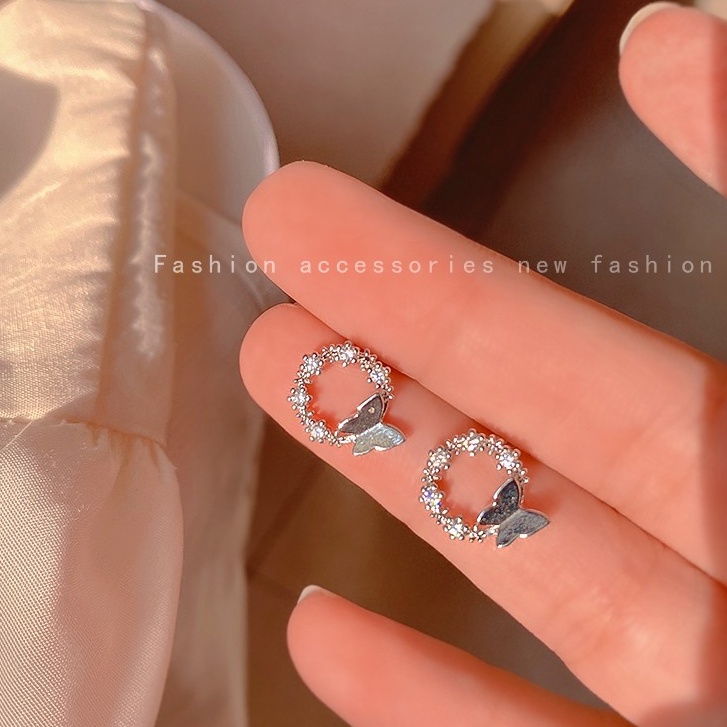 Khuyên tai nữ vòng tròn đá phối cánh bướm bạc siêu đẹp KT72