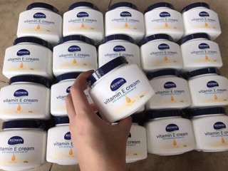 [ CHÍNH HÃNG 100% ] [ĐỦ BILL CHEMIST] Kem dưỡng Redwin Vitamin E 300g