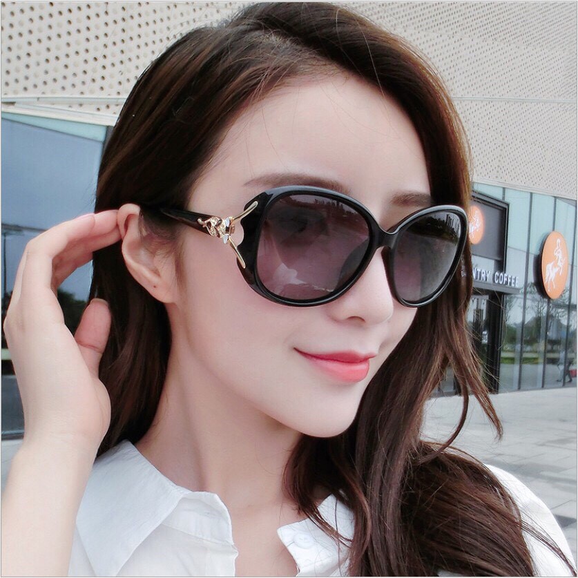 Mắt Kính Nữ Phân Cực Glasses Thời Trang Màu Đen ST2S448