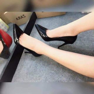 Calla-- giày cao gót đế đỏ màu đen da bóng 9--10p