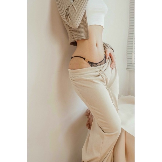 Quần lót sexy, chất liệu ren vân nổi cao cấp, phối dây hông quyến rũ