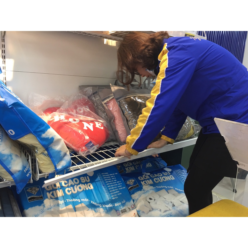 Nẹp nhựa siêu thị. Nẹp chữ P. LH: 0911035691