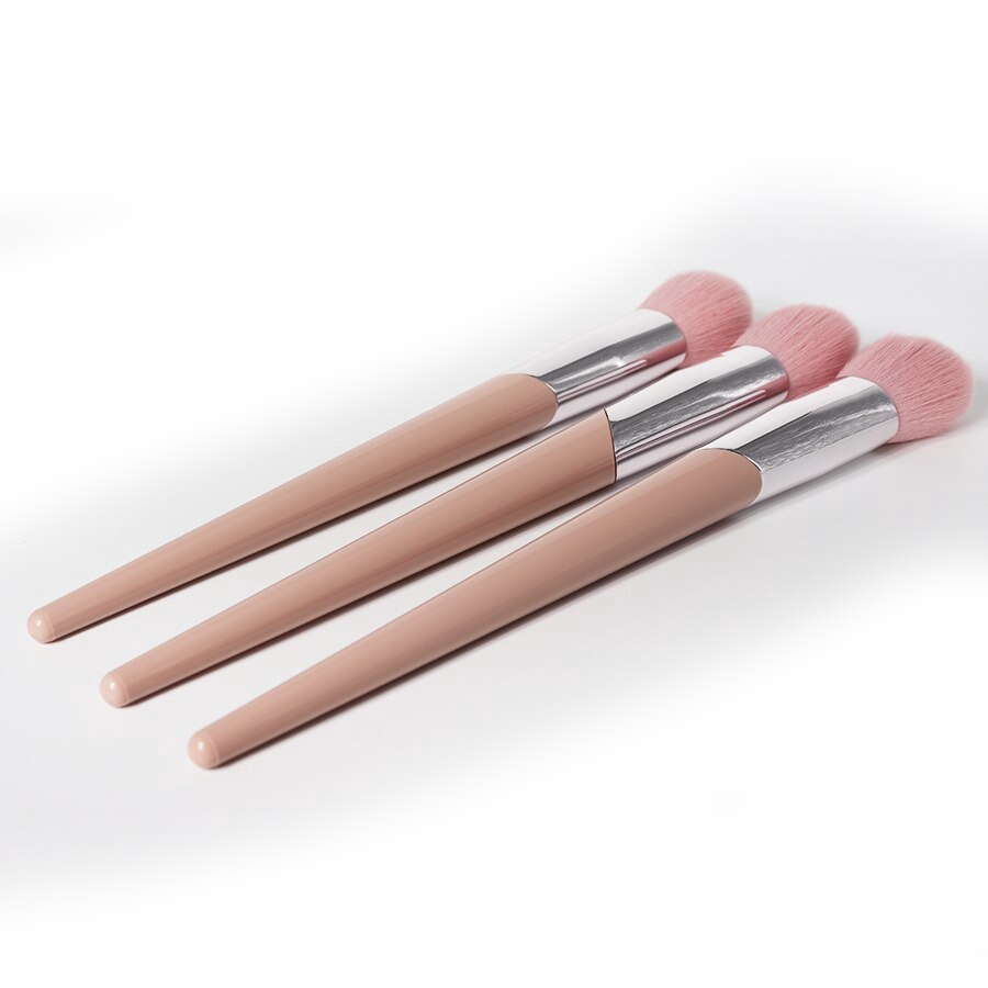 Cọ đánh má hồng phấn phủ Fenty FB09 màu hồng hình nón trang điểm mềm mại