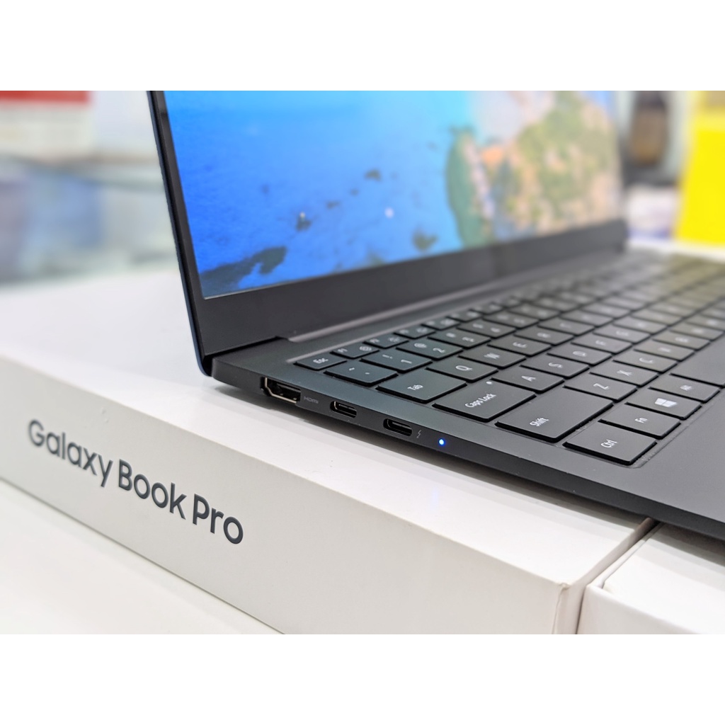 Laptop Samsung Galaxy Book Pro 15.6'' Core i7 Gen 11 -1165G7 Ram 16GB SSD 1TB Fullbox . SIÊU MỎNG - NHẸ Tại Playmobile