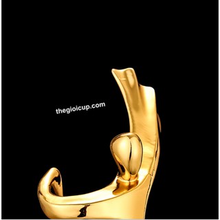 cup vinh danh người đẹp