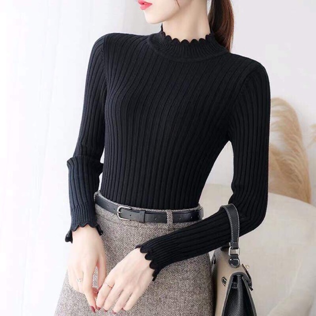 Áo len viền lượn sóng