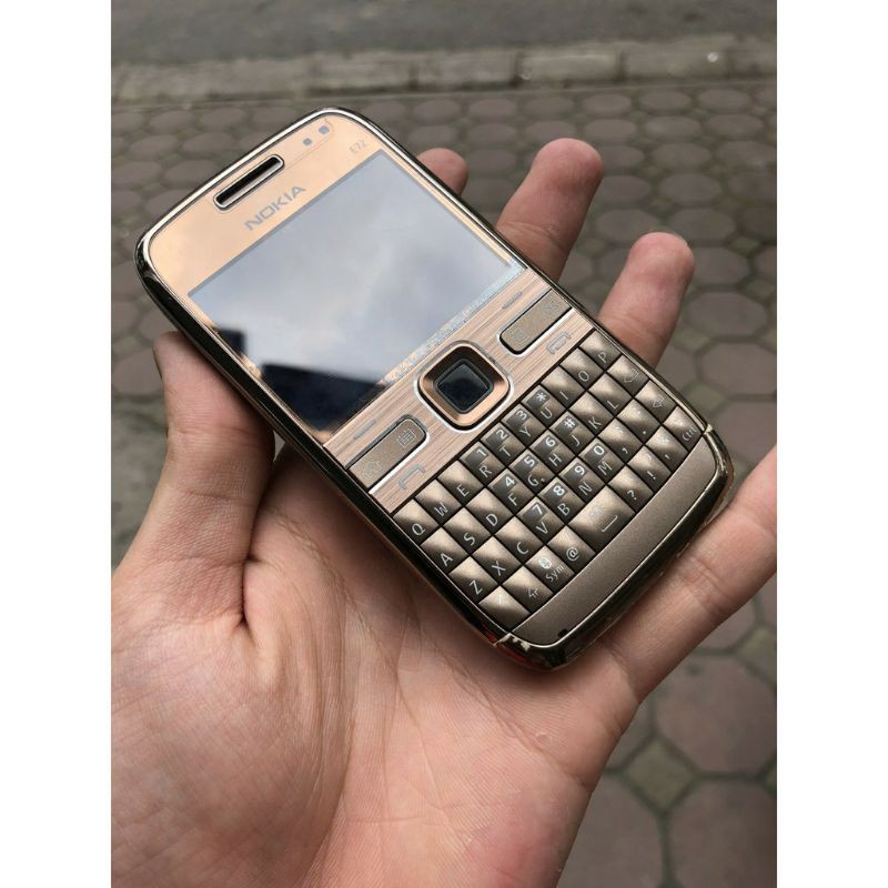 Điện thoại nokia E72