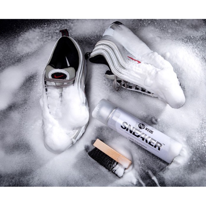 Chai Xịt Bọt Tuyết Giặt Khô Giày, Tẩy Trắng Vệ Sinh Giày Dép Sneaker 300ml Chuyên Dụng Cao Cấp đánh bay chất bẩn