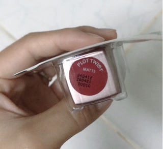 SON KEM LÌ LIP LACQUER BURGUNDY