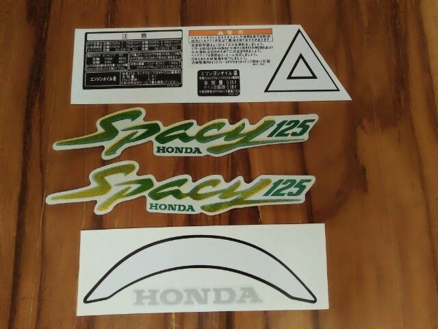Bộ tem honda Spacy màu trắng