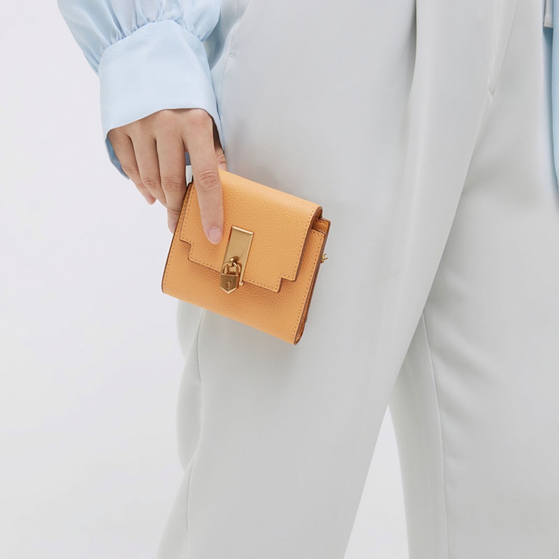 Túi Đeo Chéo Đựng Thẻ Cnk22 Họa Tiết Tranh Sơn Dầu Có Khóa 10770508