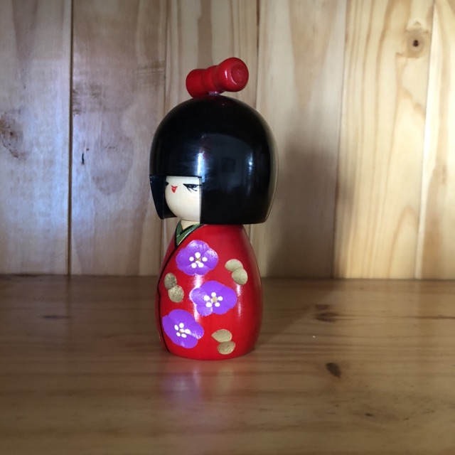 Búp bê Momo, búp bê Nhật Bản, búp bê gỗ Kokeshi cam kết hàng handmade chính hãng Nhật Bản
