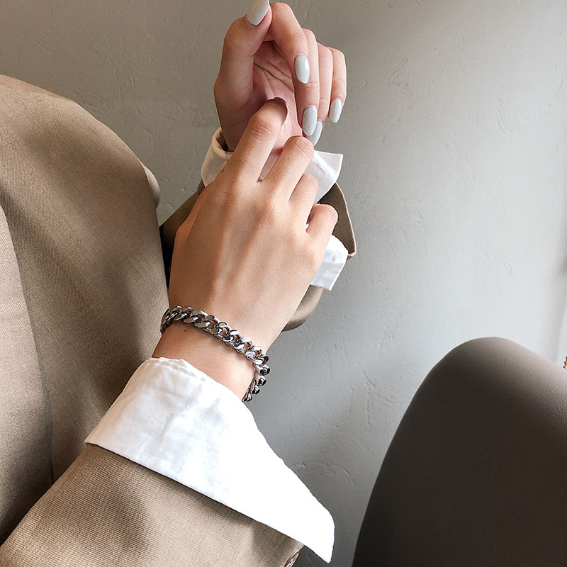 Vòng Tay Hợp Kim Thiết Kế Tinh Tế