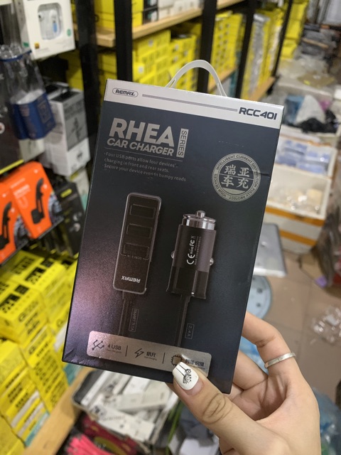 Tẩu sạc ô tô Remax 3.1A bốn cổng USB RC C401