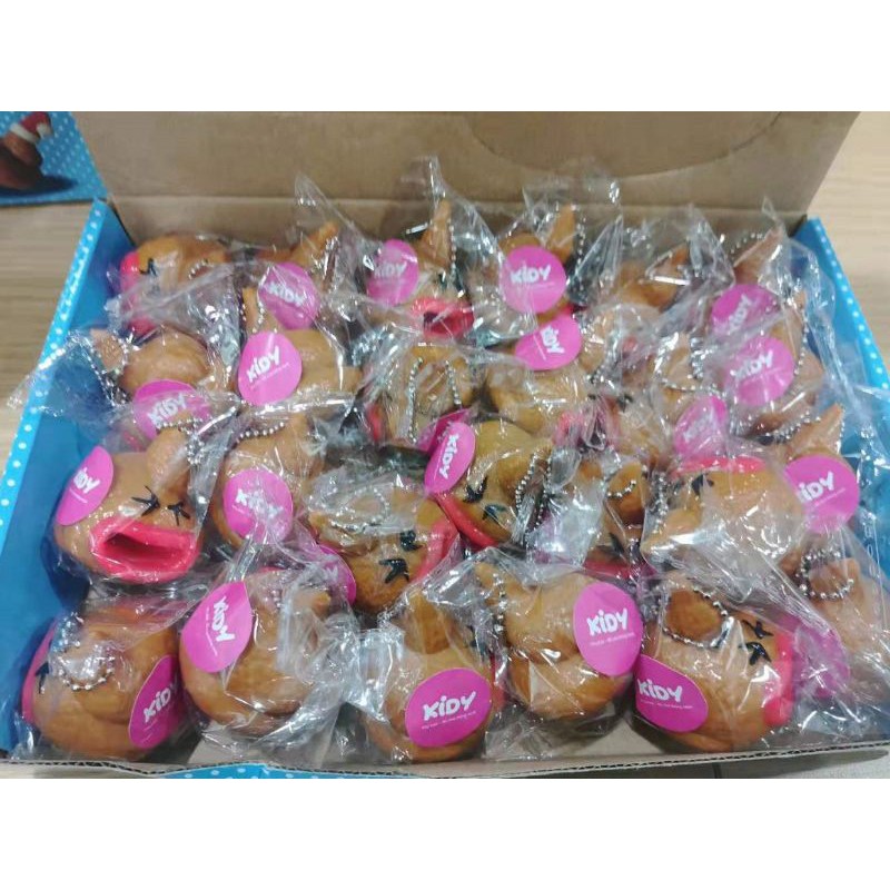 Móc khóa hình cục phân