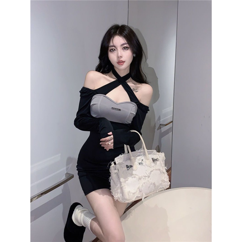 Đầm Ngắn Ôm Dáng Cổ Yếm Khoét Rỗng Phong Cách Thu Đông Ngọt Ngào Cho Nữ