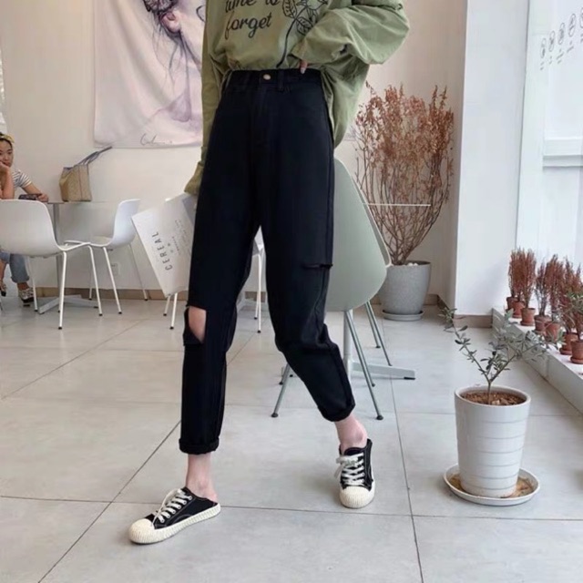 [ Mã FAMAYWA giảm 10K đơn 50K] quần baggy đen rách gối