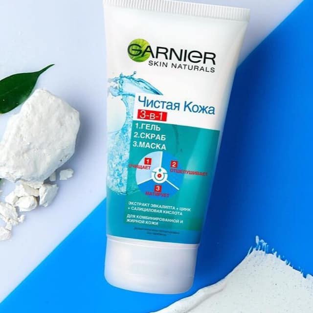 Sữa rửa mặt Garnier Nga