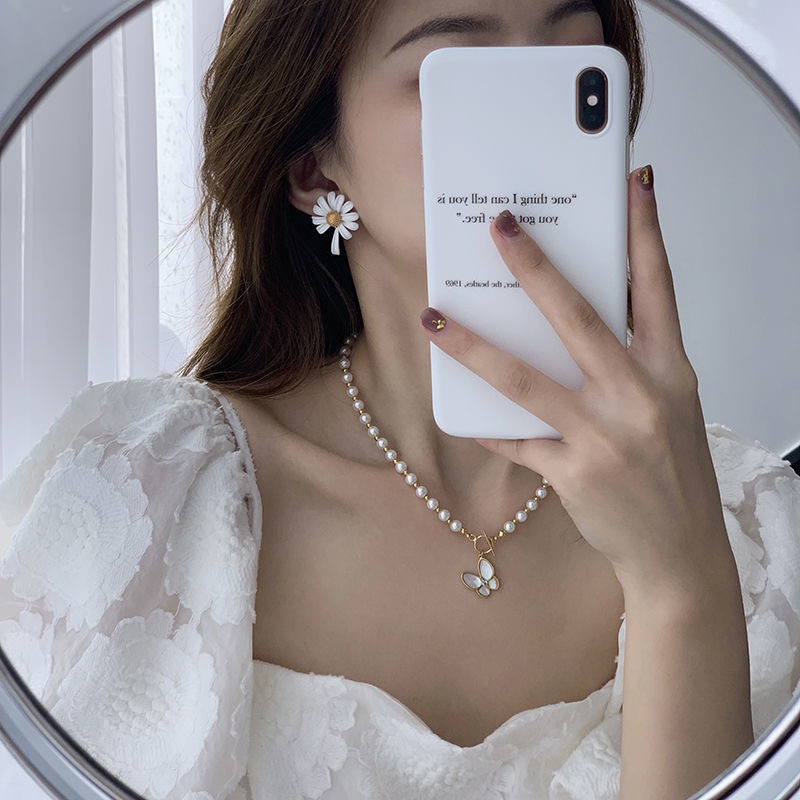 Vòng cổ mặt hình bướm đính ngọc trai giả thời trang Hàn Quốc cho nữ