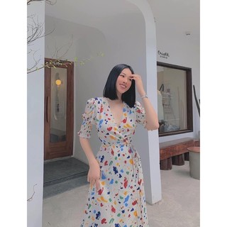 VÁY TRẮNG VẢY SƠN CỔ V