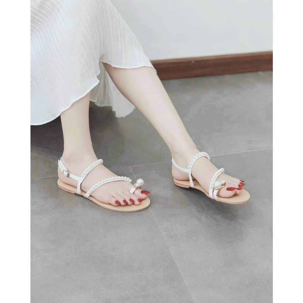 Giày Sandal Nữ Đế Bằng Cài Quai Hậu-Sandal Đi Học Kiểu Sỏ Ngón Đính Ngọc Mẫu Mới Bền Đẹp Đi Biển Đi Chơi  Mã SDNGOC