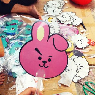 Quạt BT21 - BTS