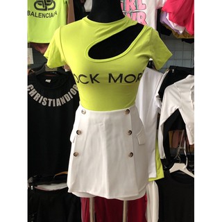 ÁO CROPTOP KHOÉT VAI