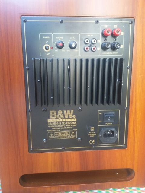 Loa trầm điện ( sub điện ) B&W 604i mới . Bảo hành 1 năm ( tặng kèm dây giắc )
